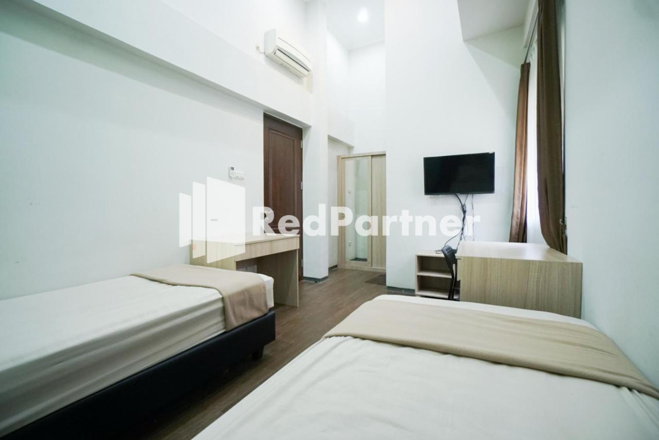 Toba Mansion Syariah Near Benhil Redpartner Jakarta Exterior photo