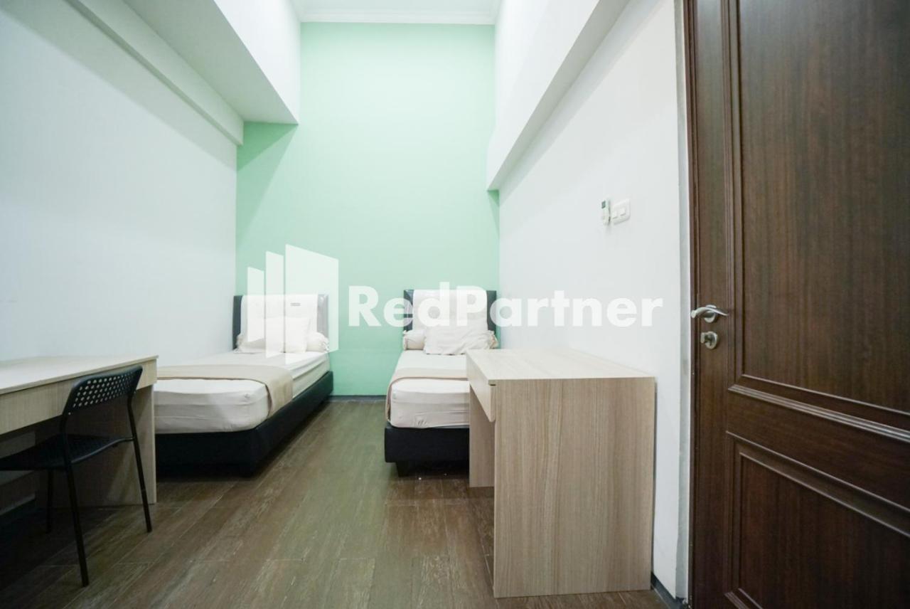 Toba Mansion Syariah Near Benhil Redpartner Jakarta Exterior photo