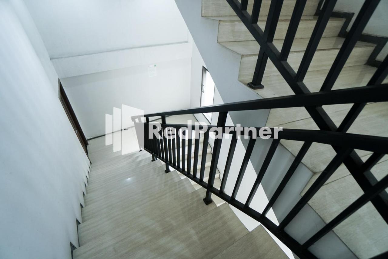 Toba Mansion Syariah Near Benhil Redpartner Jakarta Exterior photo