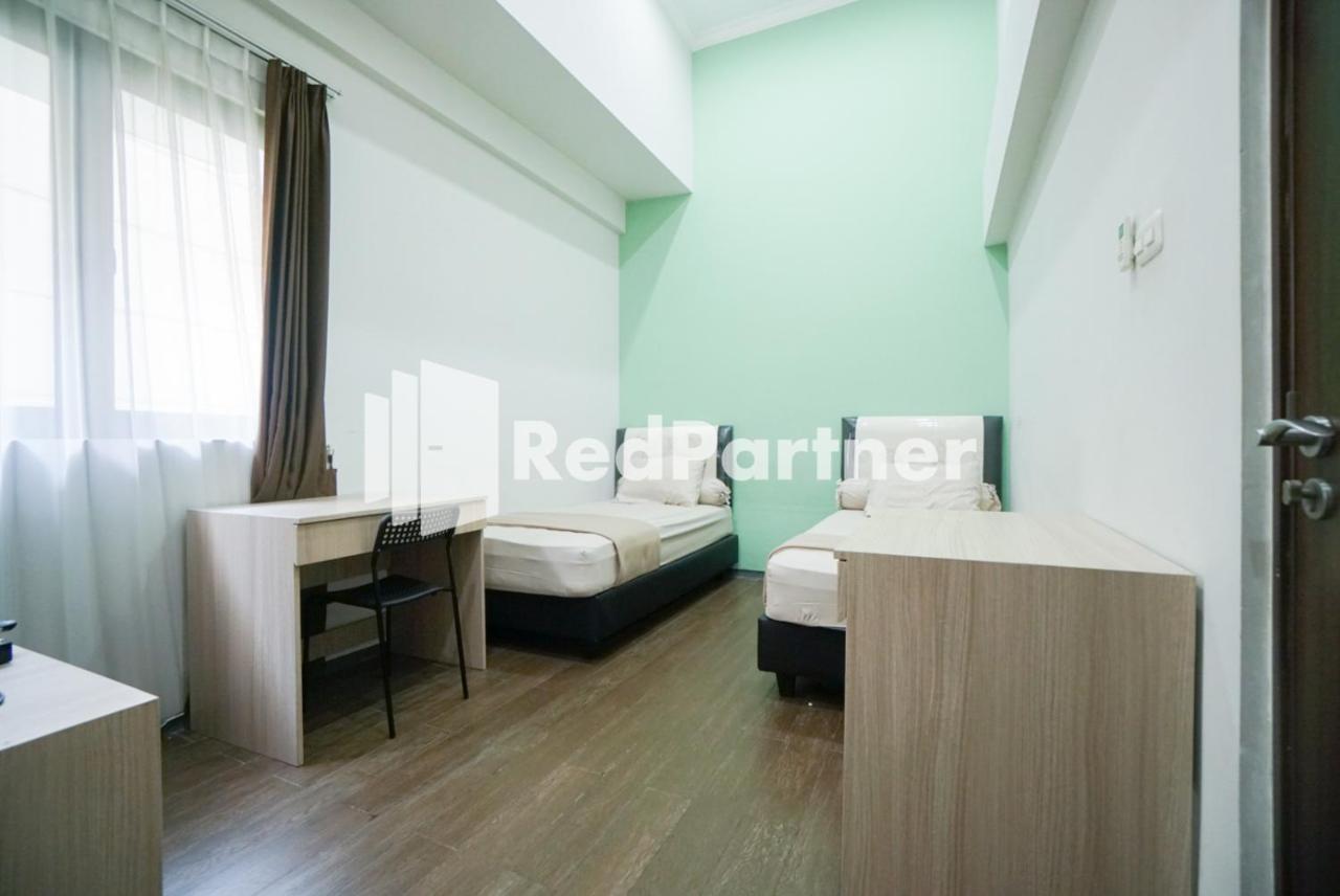 Toba Mansion Syariah Near Benhil Redpartner Jakarta Exterior photo