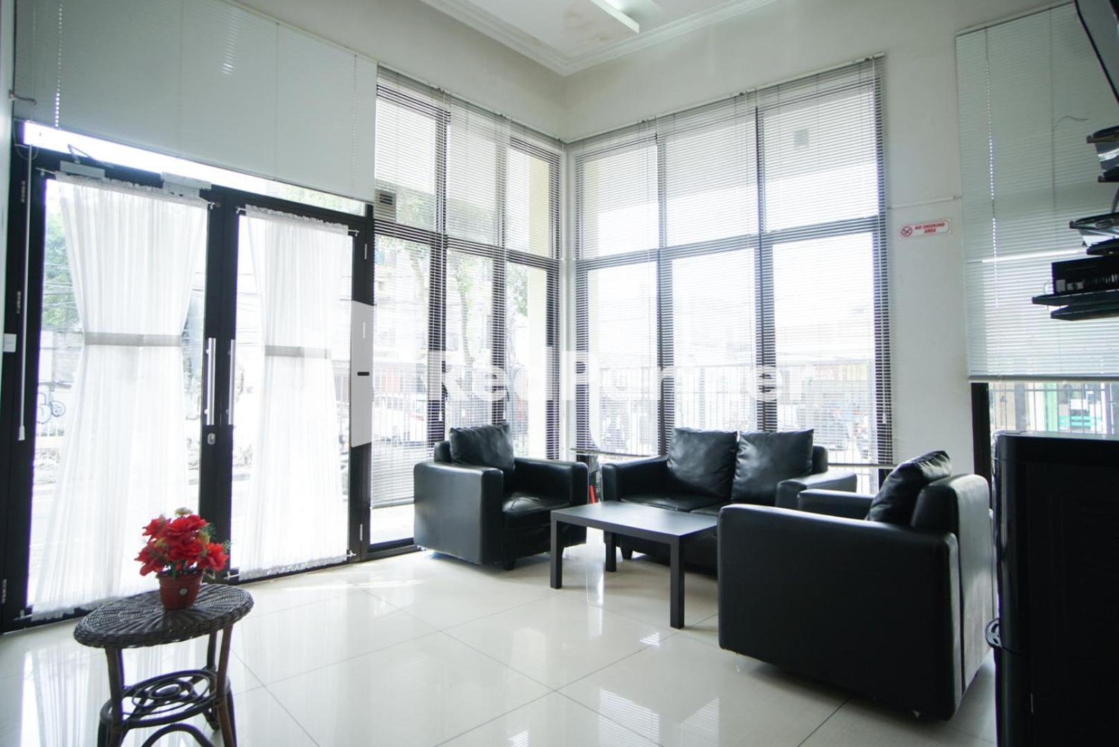 Toba Mansion Syariah Near Benhil Redpartner Jakarta Exterior photo